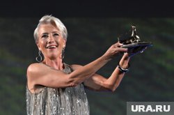 Эмма Томсон заявила, что «могла бы изменить ход игры», если бы согласилась на свидание с Трампом в 1998 году
