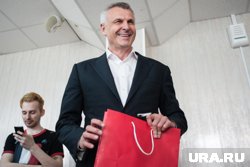 Носов женат, у него трое детей
