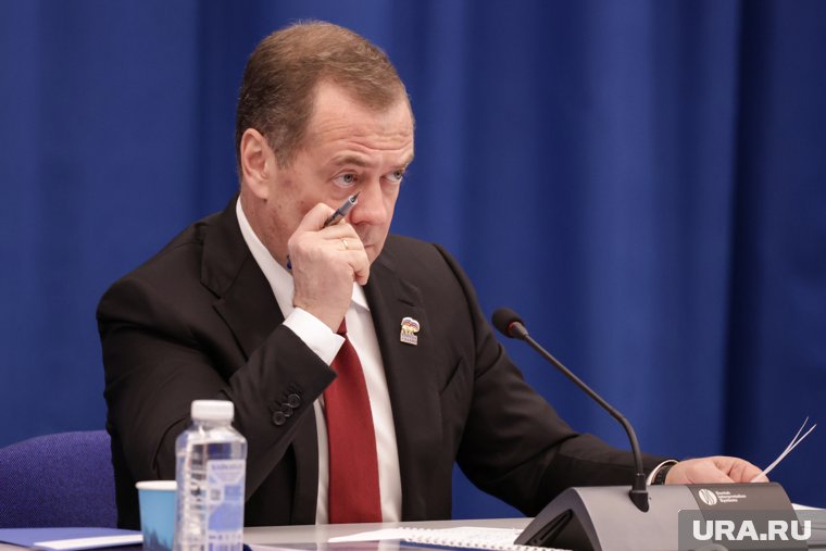 По мнению Медведева, идеологическая политика Украины строится на ненависти к соседу 