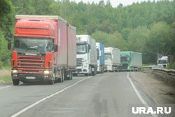 Летом водители грузовиков получали 6 148 рублей за смену