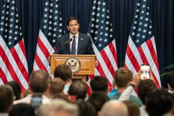 Рубио заявил, что Трамп и Зеленский завтра обсудят гарантии безопасности для Украины