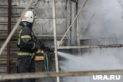 МЧС спасают людей после взрыва на заводе в Стерлитамаке