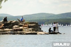 Вода на озерах за выходные стала теплее еще на градус