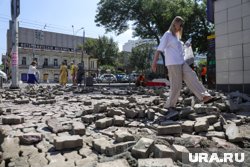 По тротуару на Карла Либкнехта-Первомайской пока не пройти
