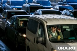Пробка сковала только одну полосу (архивное фото)