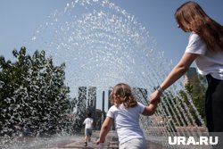 Для получения звания «Мать-героиня» женщина должна родить и воспитать десять и более детей, имеющих гражданство РФ