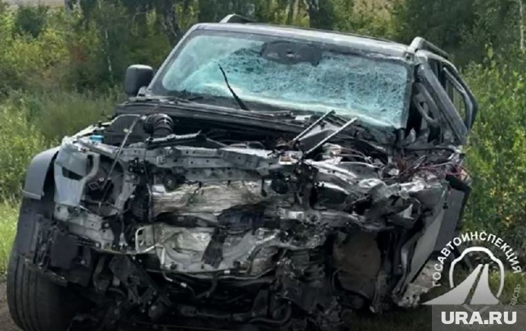 Пенсионер на автомобиле TANK не справился с управлением, выехал на полосу встречного движения, где столкнулся с грузовиком Sitrak