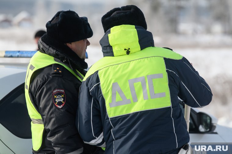 В Салехарде сотрудники ГАИ задержали подростка, управляющего автомобилем (архивное фото)