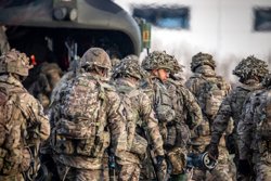 Военные Британии будут разминировать Черное море и обеспечивать безопасность в воздухе над Западной Украиной, пишет The Times