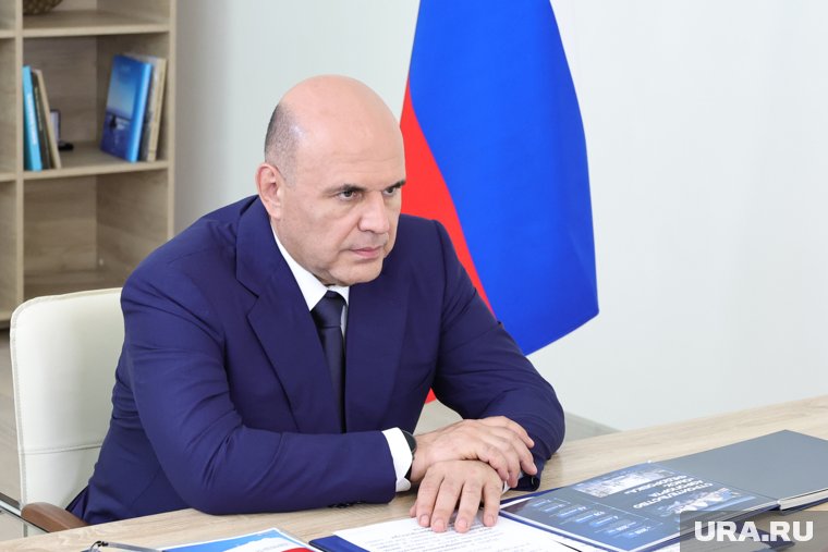 Стабильность транспортного сообщения с Крымом важна в сезон отпусков, отметил премьер-министр Михаил Мишустин