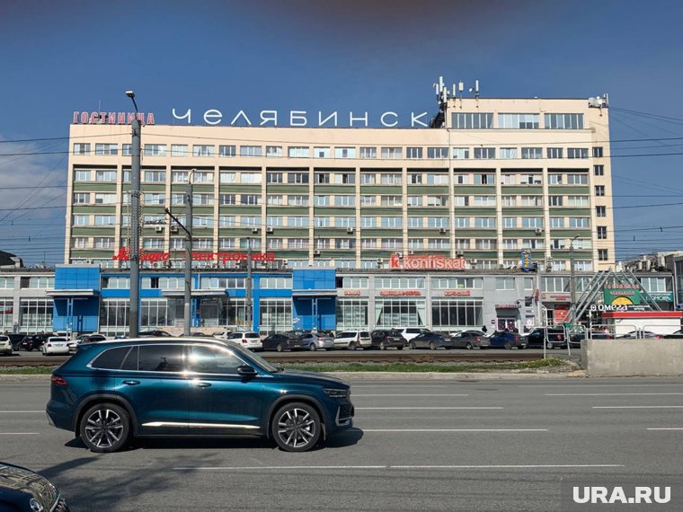 Прибывающие туристы смогут сразу увидеть название города, в который приехали