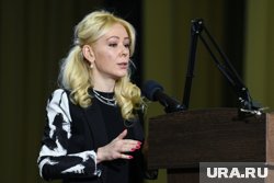 Мизулина прилетела в Екатеринбург 19 июня
