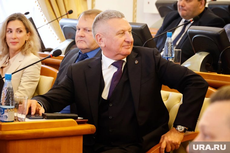 Сергей Муратов сохранил место сенатора, а спикер Фролов переизбран на пост председателя облдумы в третий раз