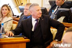 Сергей Муратов сохранил место сенатора, а спикер Фролов переизбран на пост председателя облдумы в третий раз