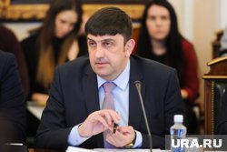 Максим Пекарский получил медаль от Алексея Текслера
