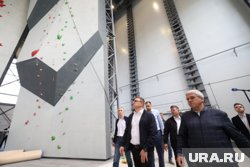 Текслер посетил новый центр скалолазания в Миассе