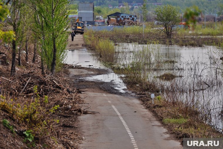 Движение возобновят после восстановления дороги