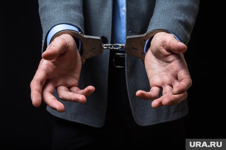 Главу управления экологии Нижневартовска Олега Попенко задержали