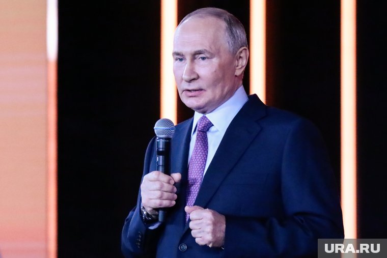 Путин поручил увеличить финансирование льготного лизинга для судостроителей