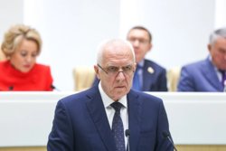 Гуцан поклялся свято соблюдать Конституцию и законы РФ на посту генпрокурора страны