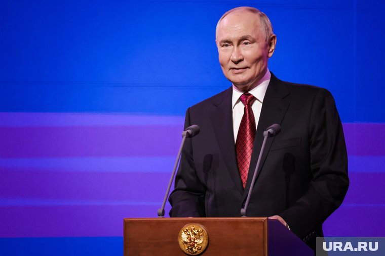 Путин приехал на полигон «Мулино» в военной форме