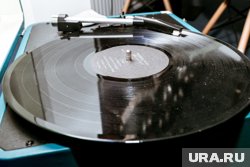 Виниловая пластинка имеет сертификат подлинности