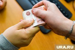 Подарки детям курьеров, грузчиков и водителей выдают в 8,6% случаев