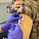 В Челябинской области число поставивших вакцину от гриппа выросло до 500 тысяч человек. Видео