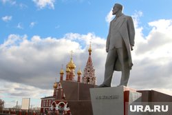 Памятник Красину в Кургане