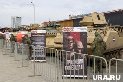 На выставке представлены десятки единиц трофейной техники 