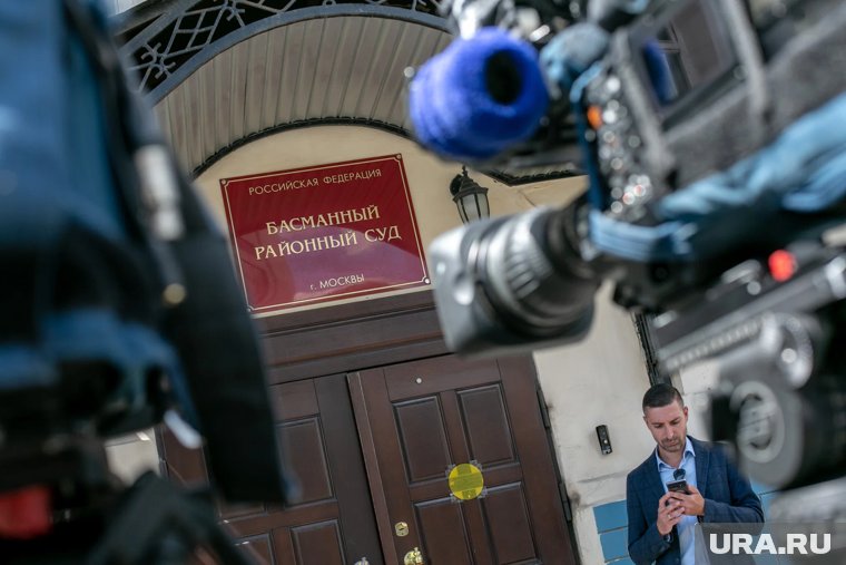 Басманный суд принял решение об аресте главного курганского пристава Уваровой и ее заместителя