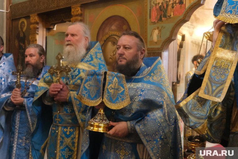 В ДТП в зоне СВО погиб протоиерей Николай (справа)