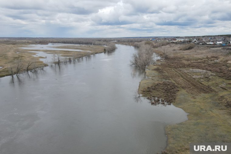 Вода в реке Исеть за сутки ушла на 45 см