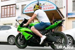 Байкер гонял по городу, будучи лишенным водительских прав (архивное фото)