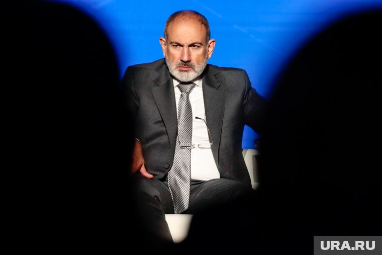 Пашинян призвал уволиться несогласных с ним людей