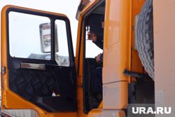 Вскоре водитель грузовика скрылся с места ДТП