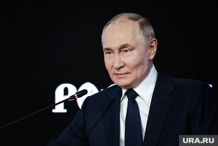Россияне положительно оценивают работу Путина