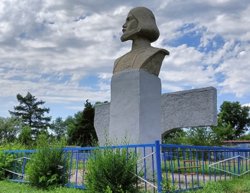 Памятник основателю Куртамыша