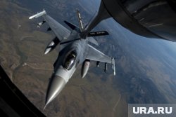 Для эффективной работы F-16 нужны тяжелые истребители F-18, которых у Киева нет