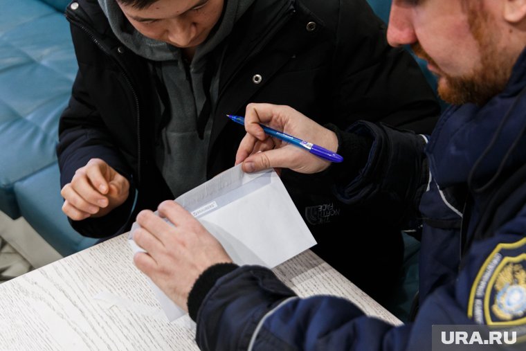 Материалы переданы в суд для решения вопроса о выдворении нелегалов за пределы РФ