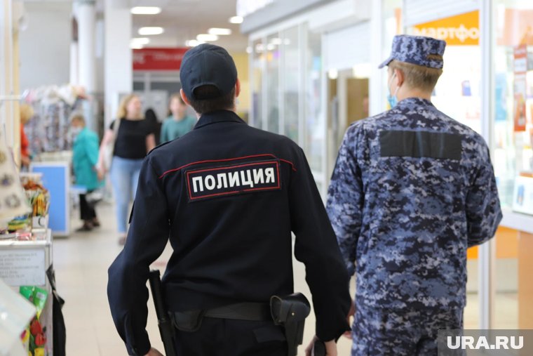 Полицейские в Кургане проверили магазины