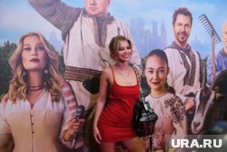 Модель прославилась благодаря мему про «Бентли»