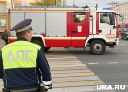 Ехавшая на вызов пожарная машина стала участником ДТП в Магнитогорске (архивное фото)