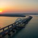 Прогноз пиковых очередей на Крымском мосту в августе и сентябре 2025 года. Инфографика