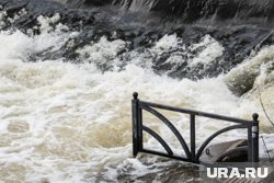 Из-за половодья затоплены семь мостов
