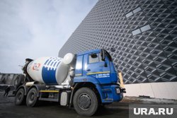 Водитель бетономешалки не смог соблюдать безопасную дистанцию