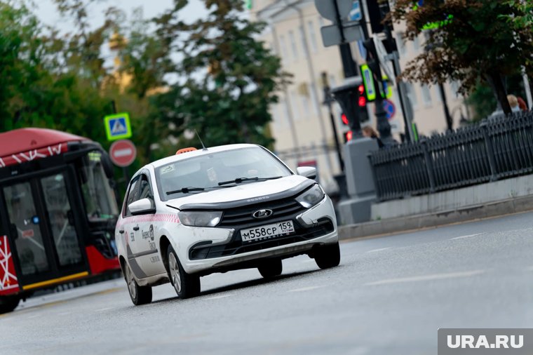 Lada и другие автомобили вошли в предварительных список одобренных для такси
