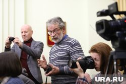Курганский журналист Овсянников (в центре) выразил поддержку журналистам URA.RU