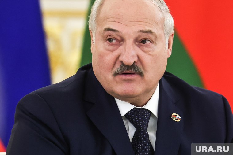 Лукашенко призвал Украину «не шалить с огнем»