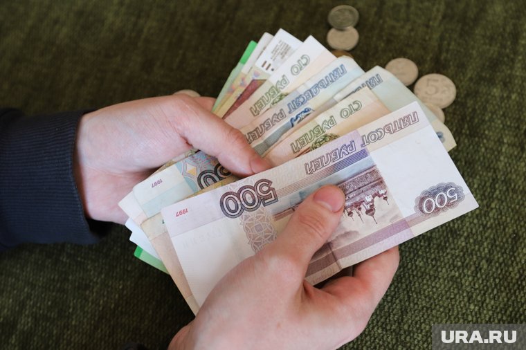 Мужчина стал выплачивать алименты, после вмешательства приставов